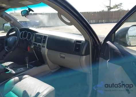 2005 Toyota 4Runner Sr5 V6 z USA, uszkodzony, nr VIN JTEBU14R858043999